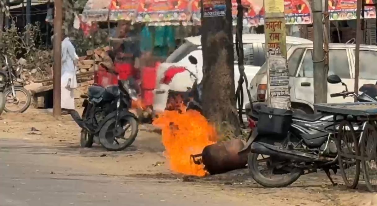 Gas cylinder caught fire, accident averted due to prudence
