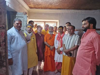 The Goswami of the Shri Banke Bihari Temple and the management committee are at loggerheads.