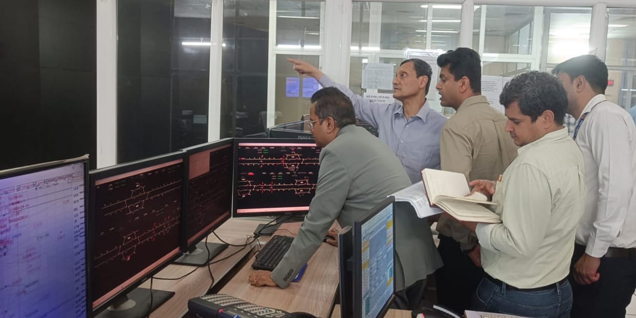 Railway Safety Commissioner and DRM inspected Tundla Junction