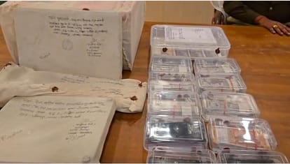 Eight arrested with fake currency worth Rs 1.19 lakh while making transactions