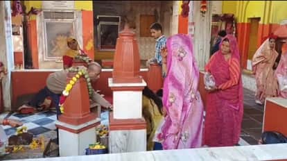 Strictness on Pandagiri in Pitambara Peeth, administration keeping an eye on the so-called devotees