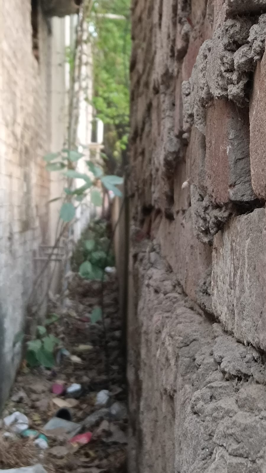 Copper stolen by breaking the wall of a shop in Bhagat Singh Market