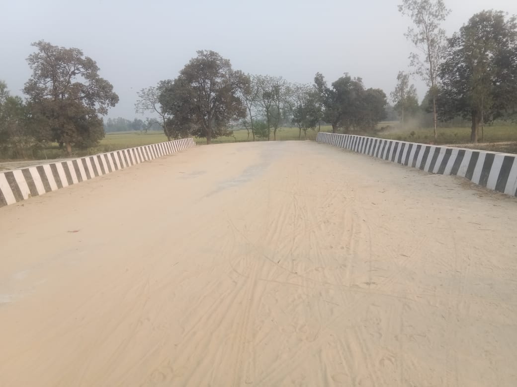 71 lakh rupees will be given to speed up the construction of the bridge on Sukheta drain in Barela.