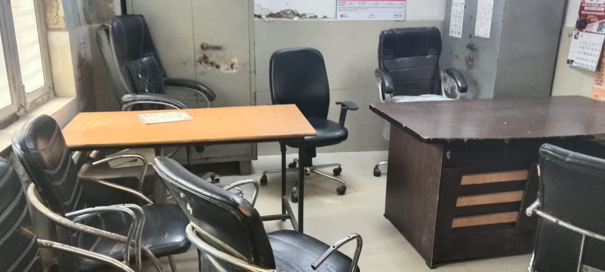 mainpuri news maleria officers absent
