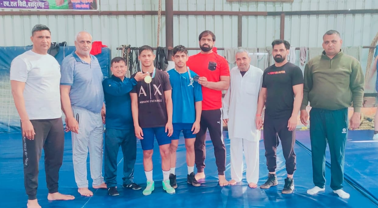 Nitesh won gold and Saavan won bronze in National Wrestling Championships