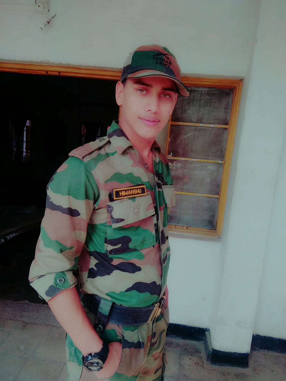 Tyre of a moving vehicle bursts, army soldier dies