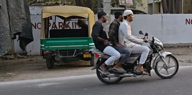 3,021 vehicles were challaned in a month, 80% of them were without helmets.