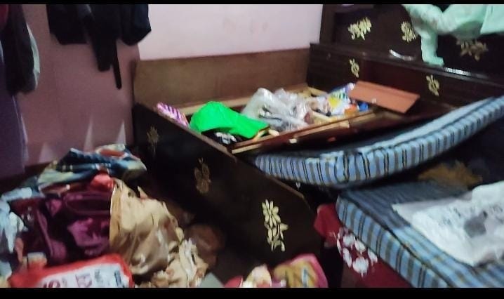 Thieves took away women's sarees, suits and even FD papers.