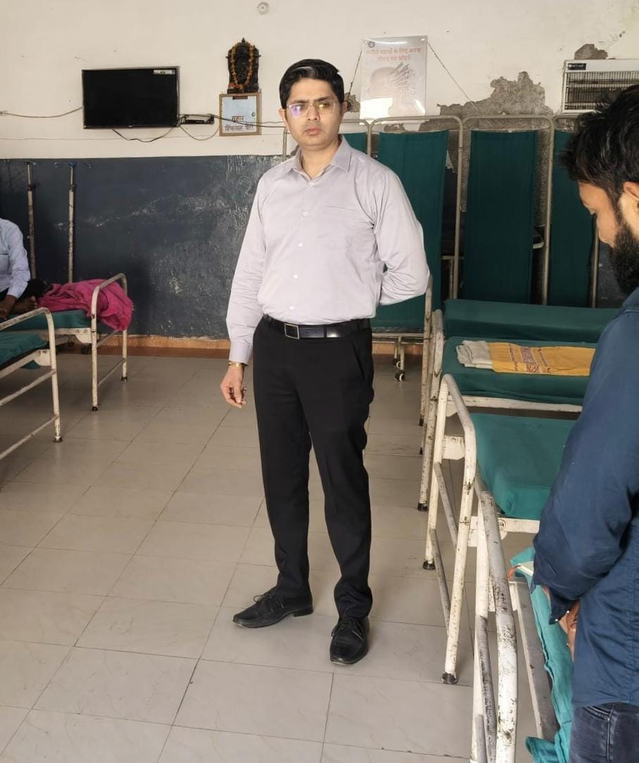 CJM Amit Verma visited the drug de-addiction centre.