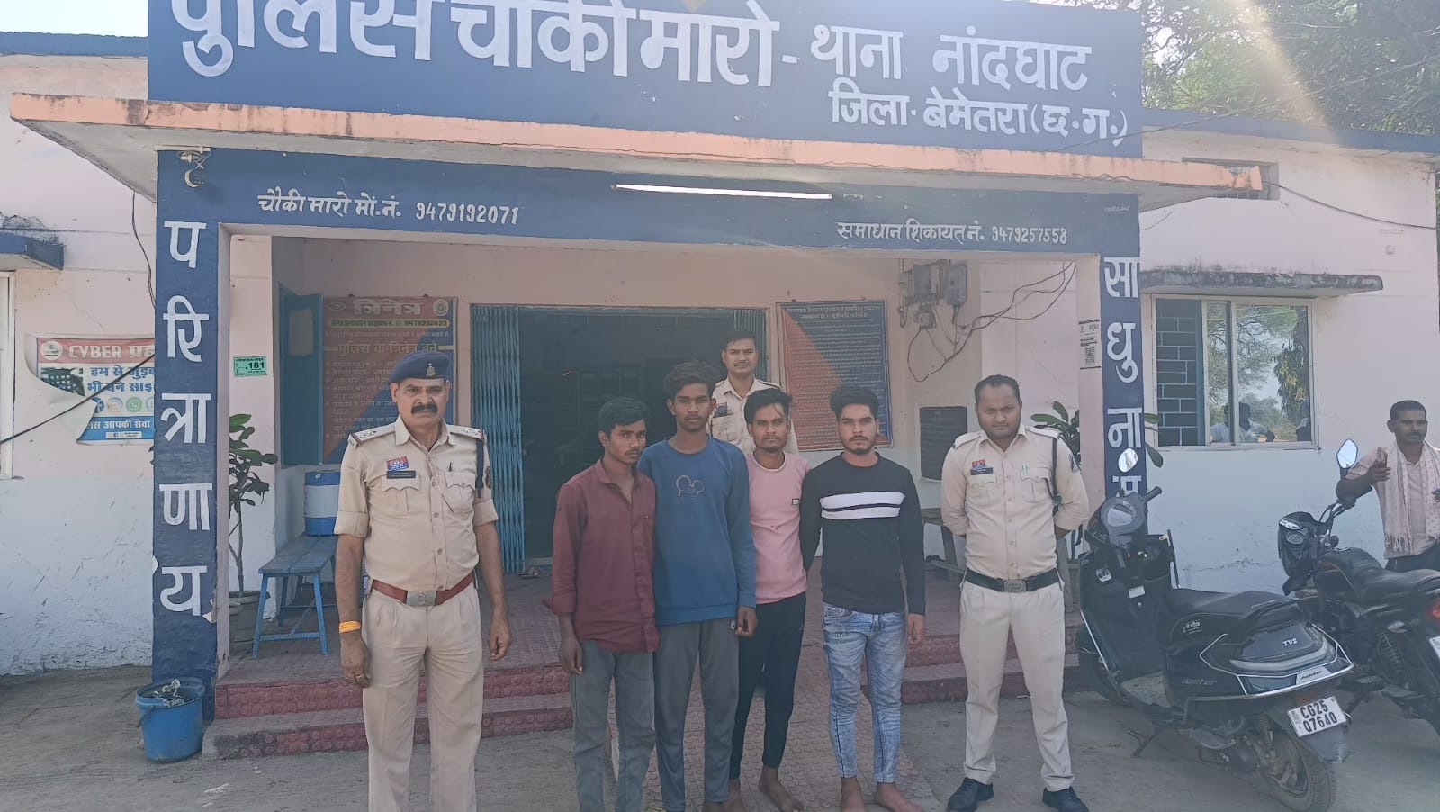 पुलिस की गिरफ्त में आरोपी