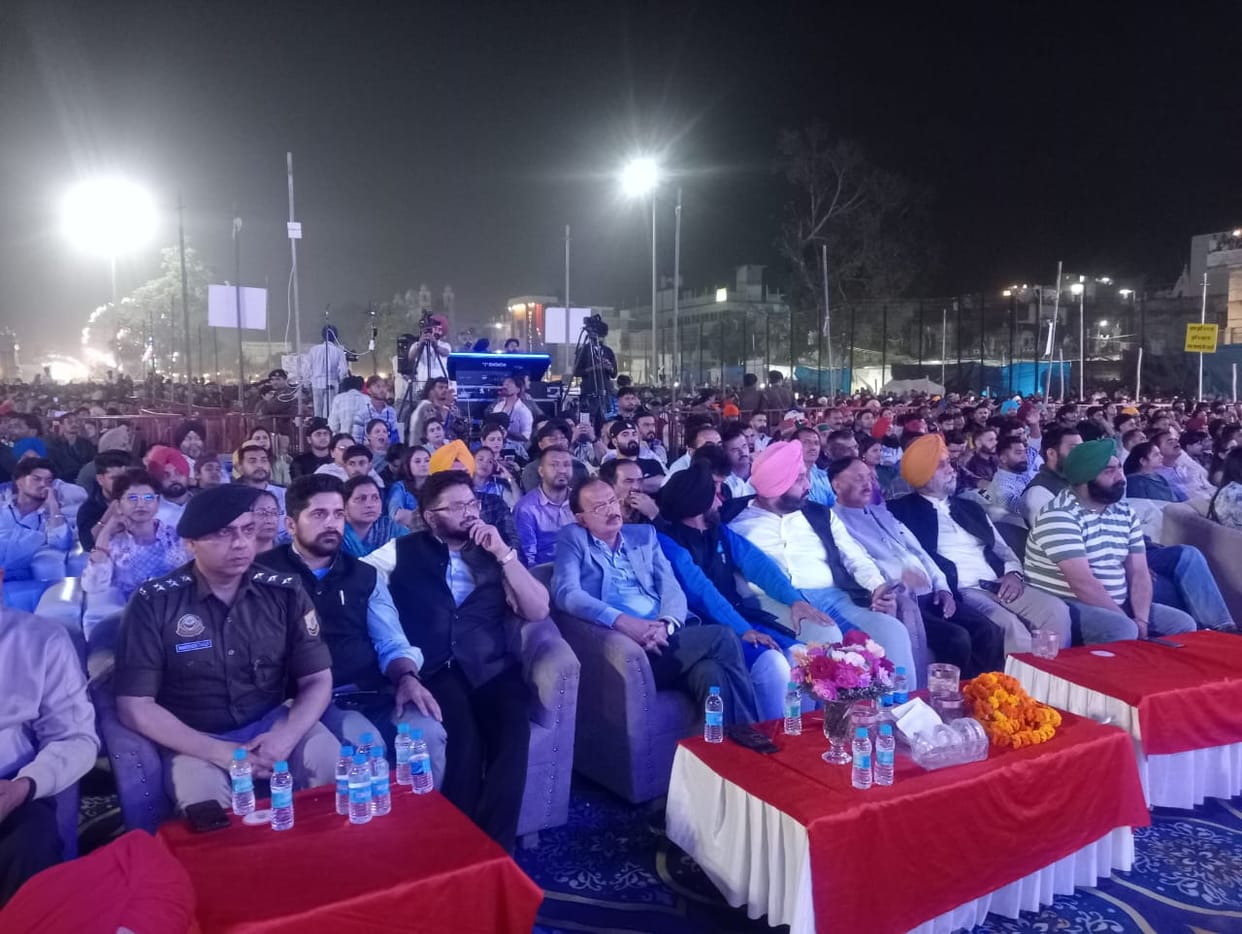 Nindra ni adiyan saari raat tere bina.... evening looted with songs