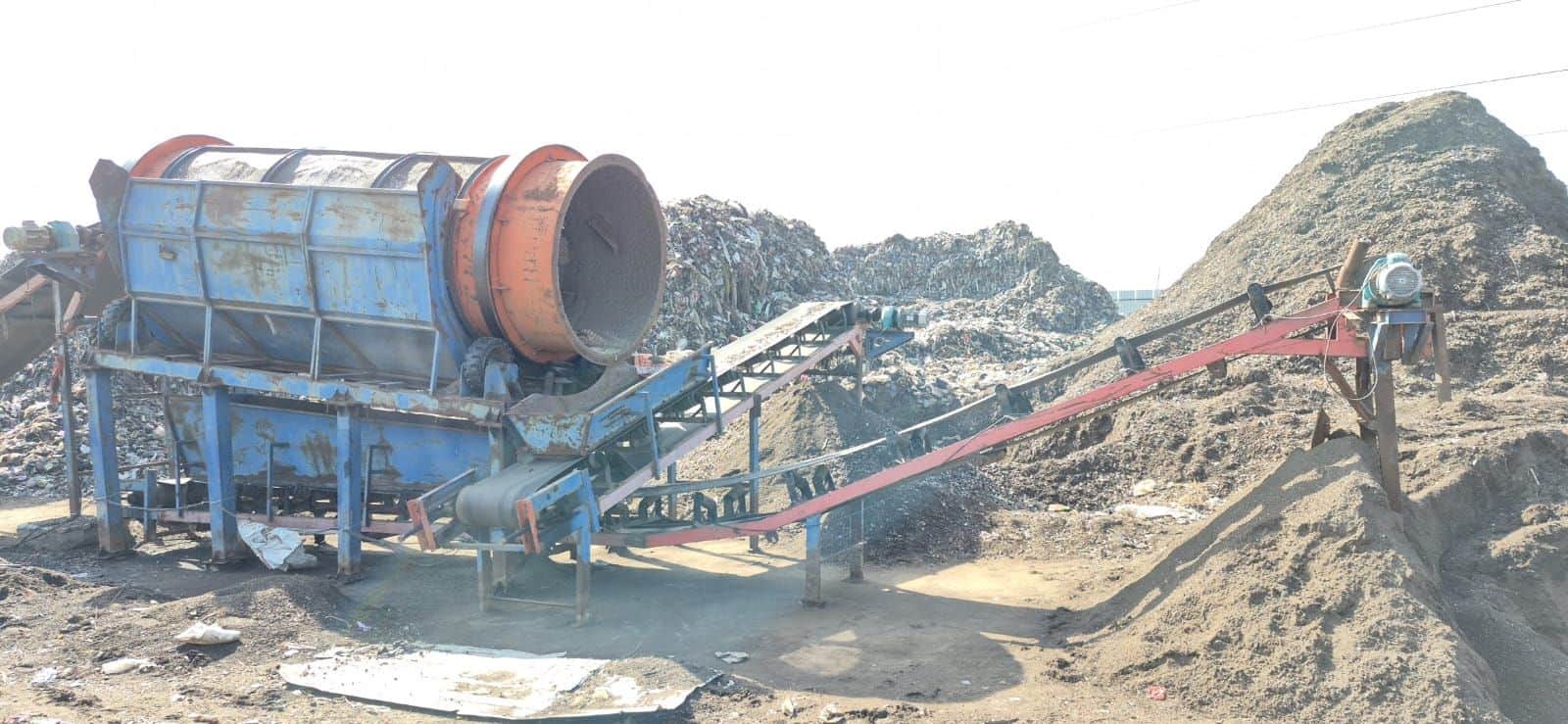 शहर के दादरी रोड पर स्थित डंपिंग यार्ड।