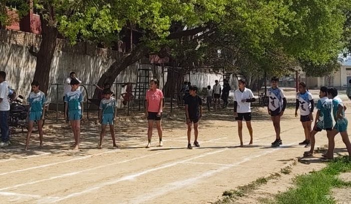 Nidhi won the 100 meter race