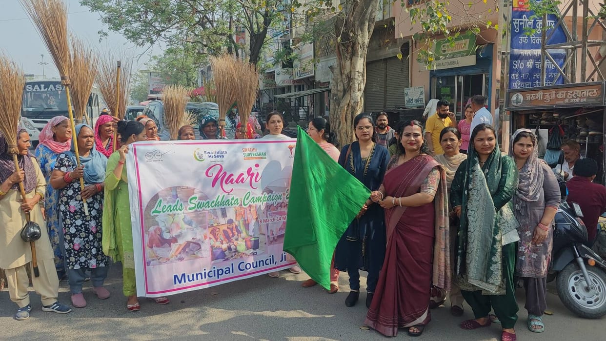 Chairperson Dr. Anuradha Saini gave the message by sweeping