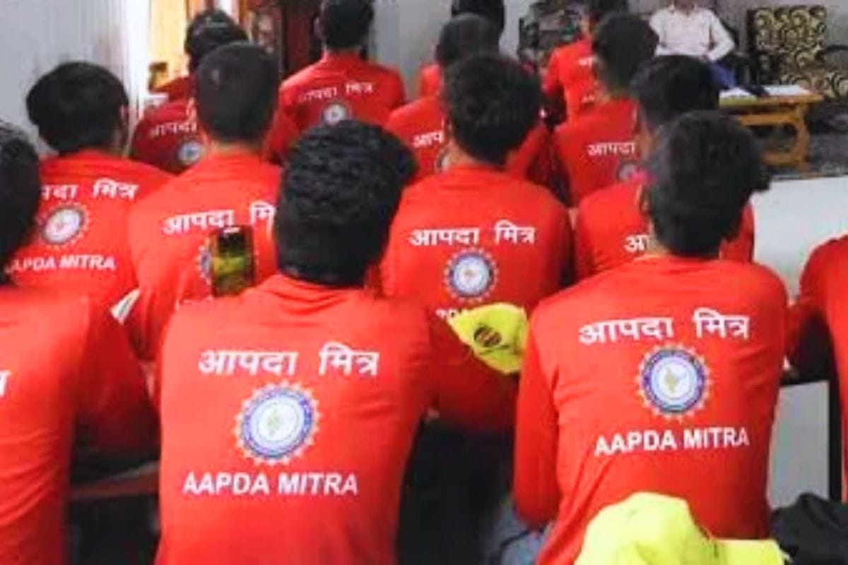 2000 Aapda Mitra will be a support in times of disaster