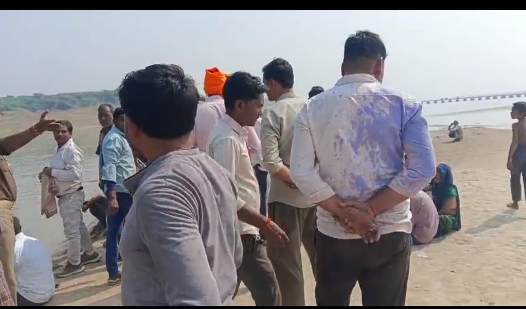 The body of a youth who drowned while bathing was found 21 km away on the third day.