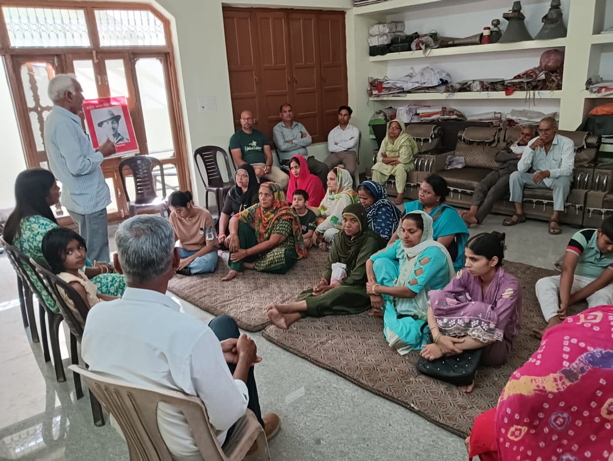 Women's role is important in the development of society: Rathi