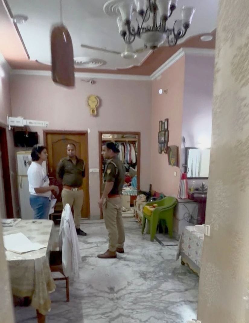 Jewellery worth Rs 80 lakh stolen from teacher's house