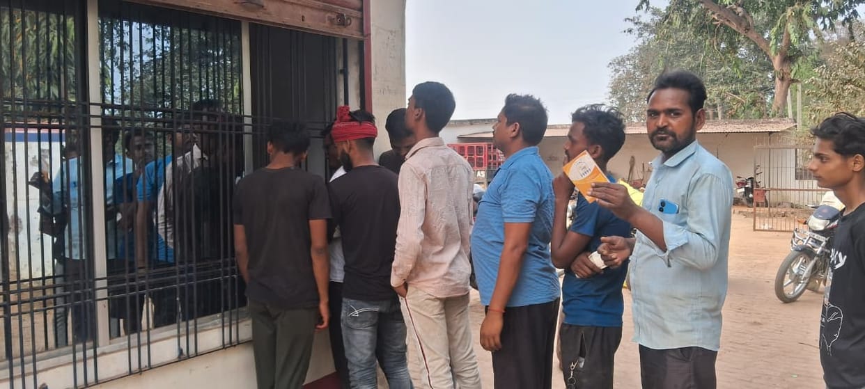 Queue for gas cylinders amid rumoursQueue for gas cylinders amid rumours