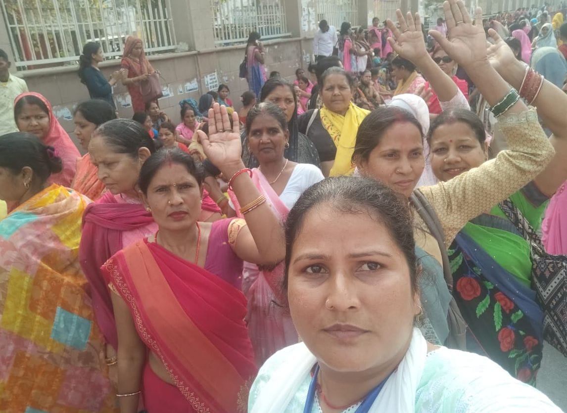 Despite surveillance, over 150 Anganwadi workers reached Lucknow