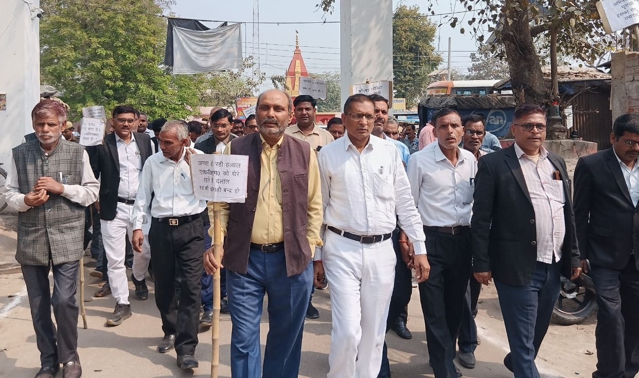 Lawyers adamant on protest