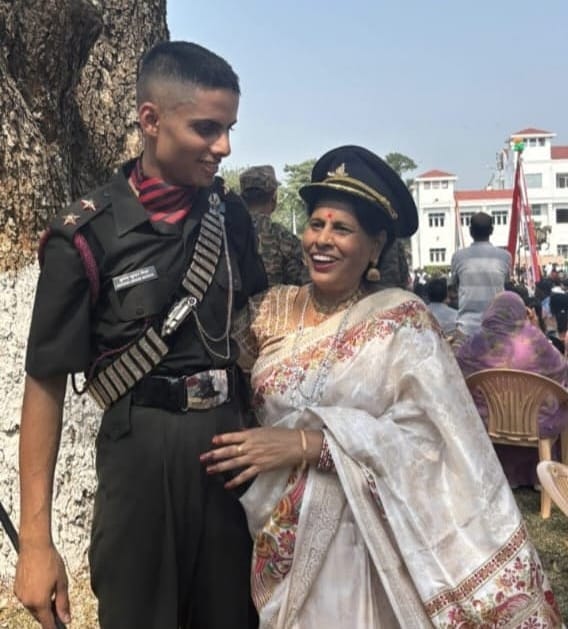 Army stars shone on the shoulders of real brothers, became officers