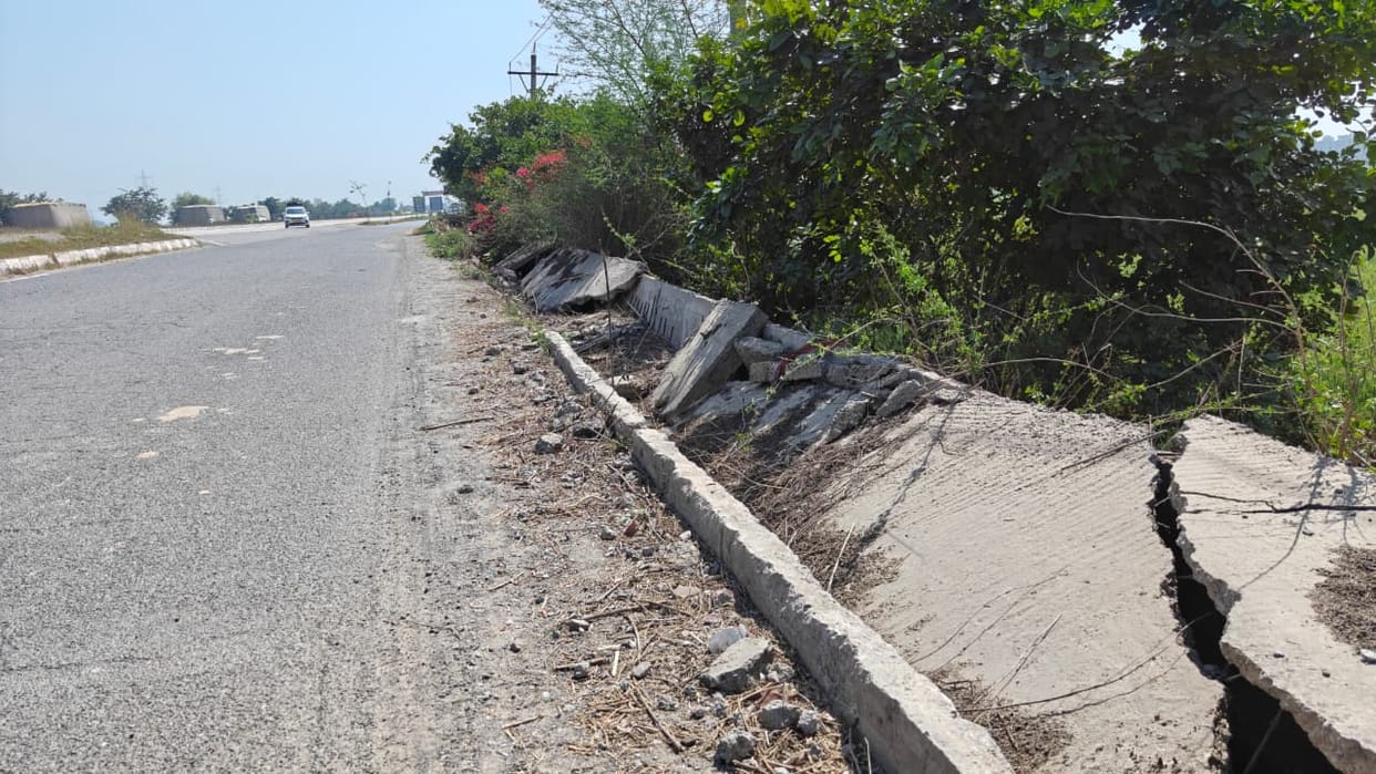 Potholes on National Highway 9 have not been repaired for the past 10 years