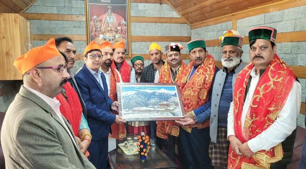 Deputy Chief Minister Mukesh Agnihotri offered prayers at Bhimakali Temple