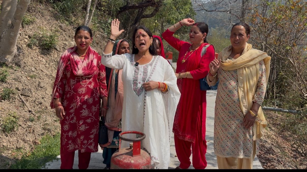 Women protest in Sudhed against the increase in the price of domestic gas cylinders.