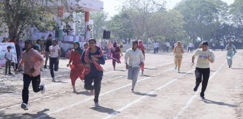 Lakshita won the 100m race and Vidha won the 200m race.