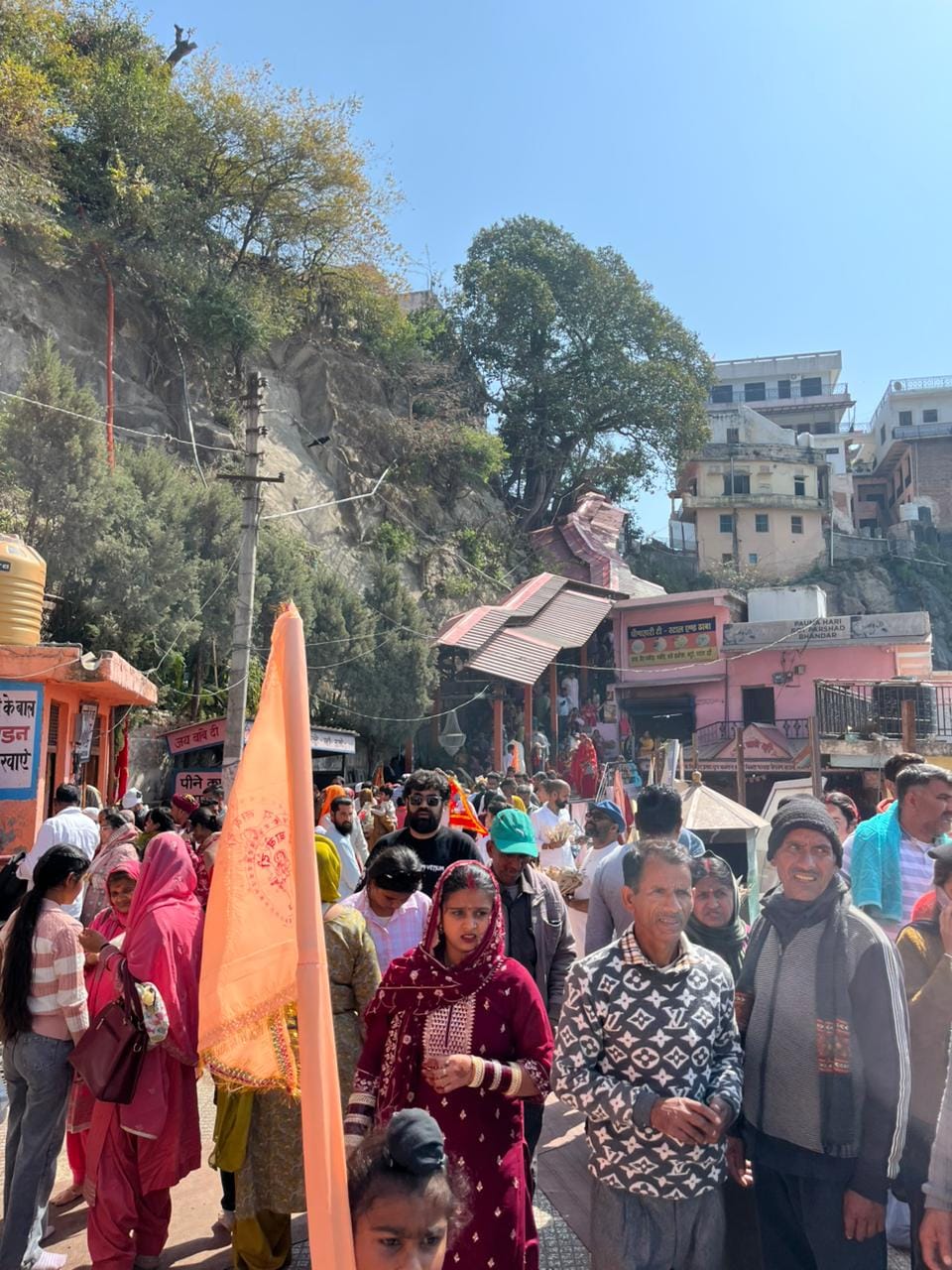 15 thousand devotees visited Paunahari in Deotsidh.