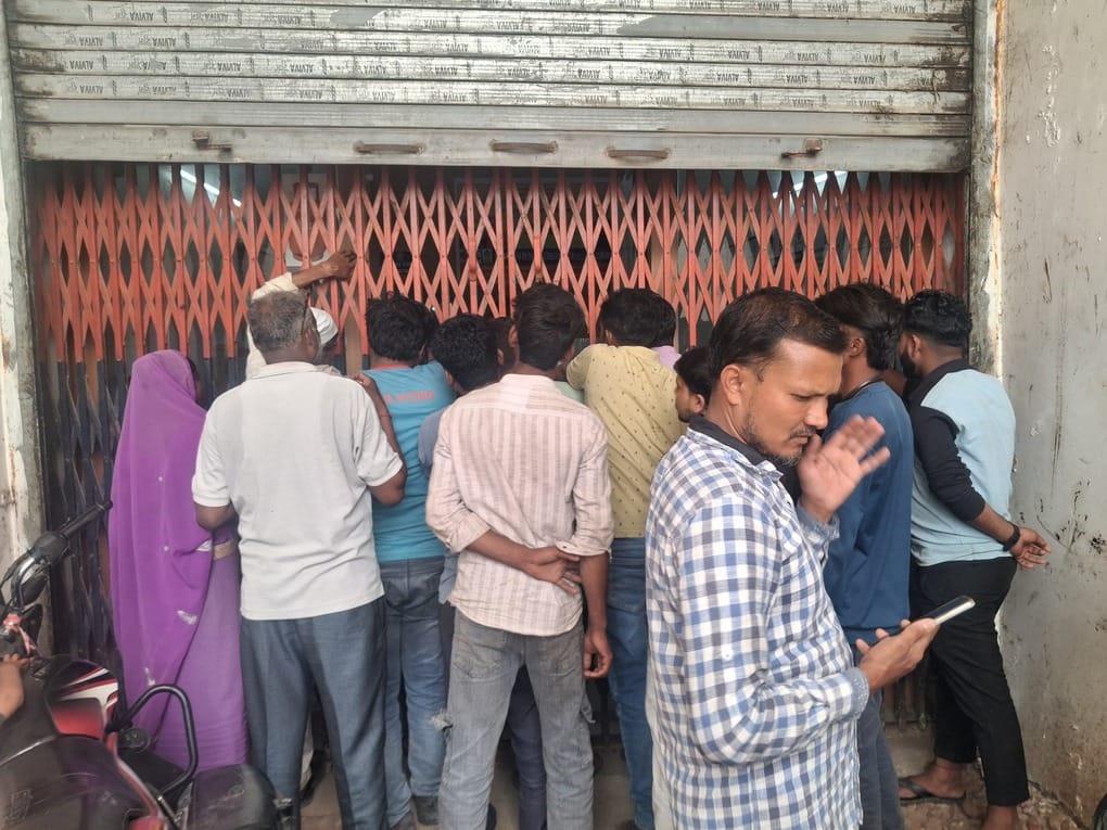 LPG prices rise, fuel shortages drive crowds at warehouses