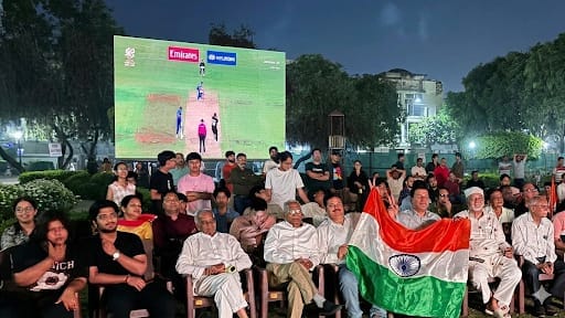 Bharat Mata ki Jai resonated at Tiranga Chowk, fireworks were burst to celebrate the victory.