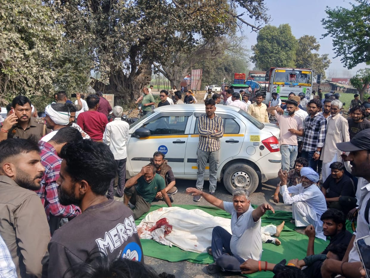 Bike rider dies after collision with vehicle, four and a half hour long ruckus, traffic jam