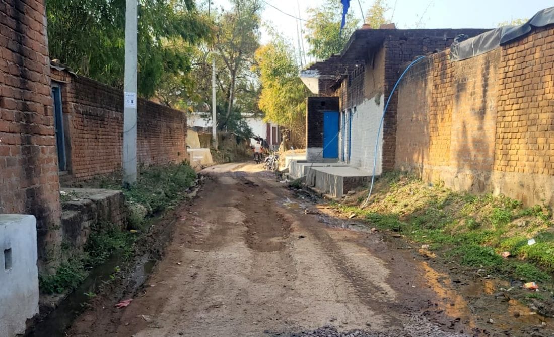 Deadlines have expired, dug-up roads remain unrepaired