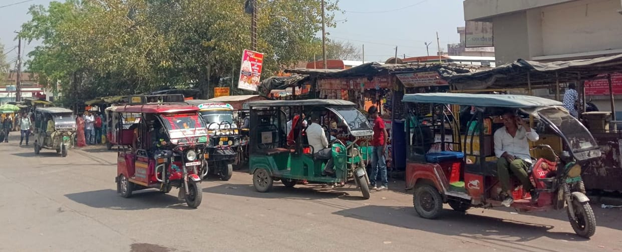 E-rickshaws have become the main cause of traffic jams in the city due to lack of fixed routes.