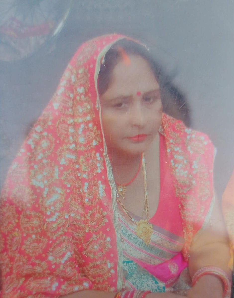 Woman's body found hanging from a saree in her kitchen