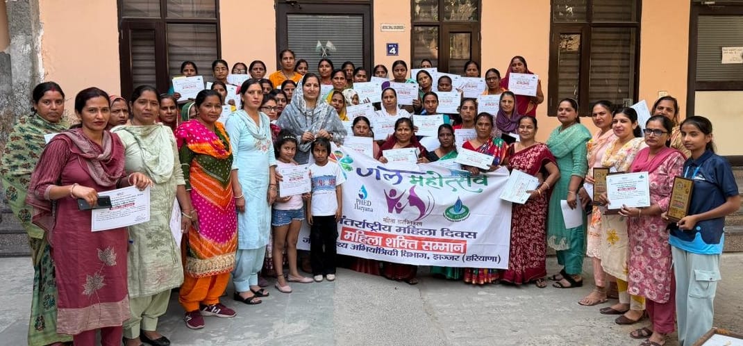 Women who contributed to water conservation were honored.