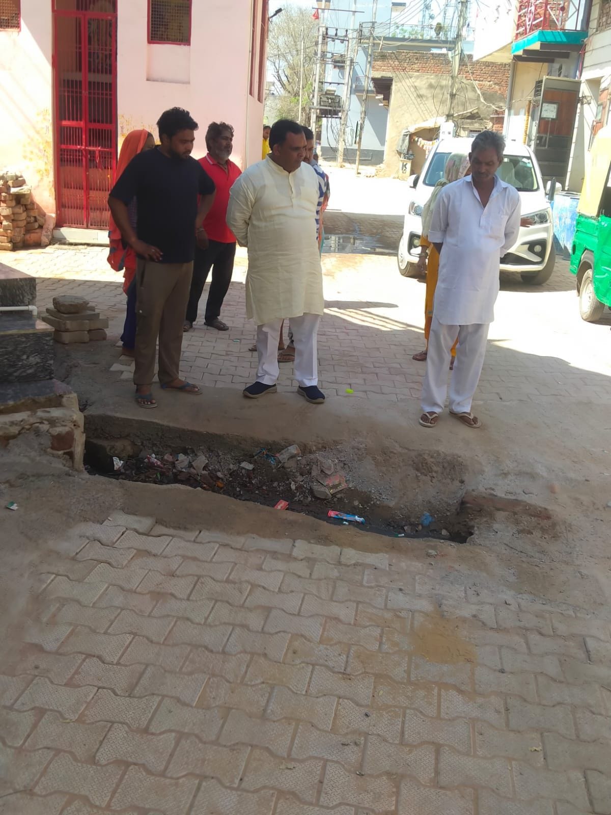 Municipal head Ramesh Saini inspected the development works.