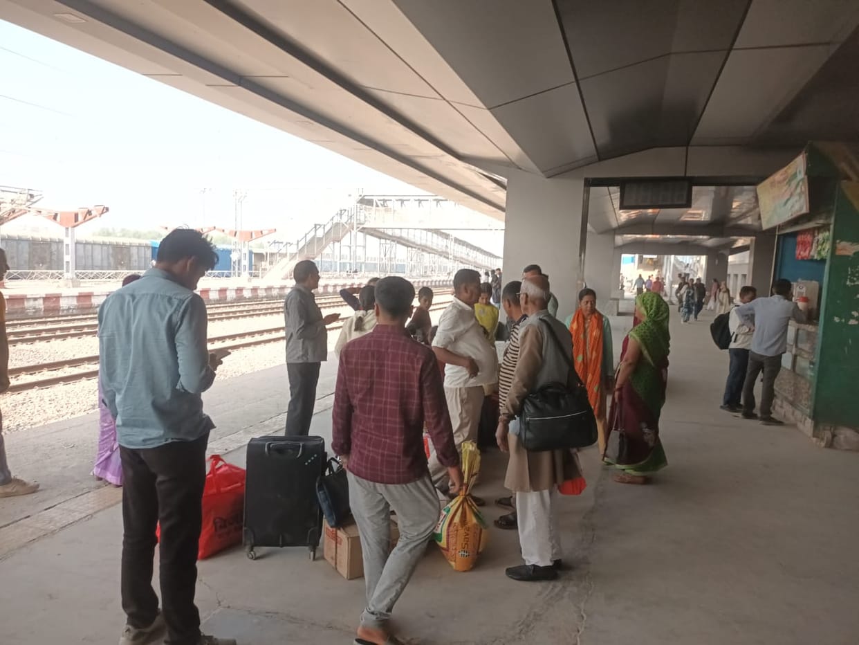 Trains become crowded after Holi, making it difficult to get a seat.