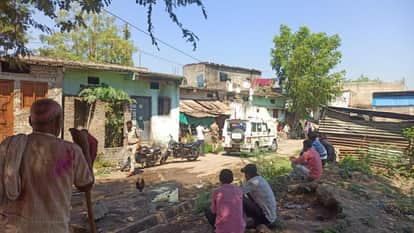 Dhar News: Grandson Returns from Gujarat, Finds Grandmother Dead at Home; Body Suspected Three Days Old, Polic