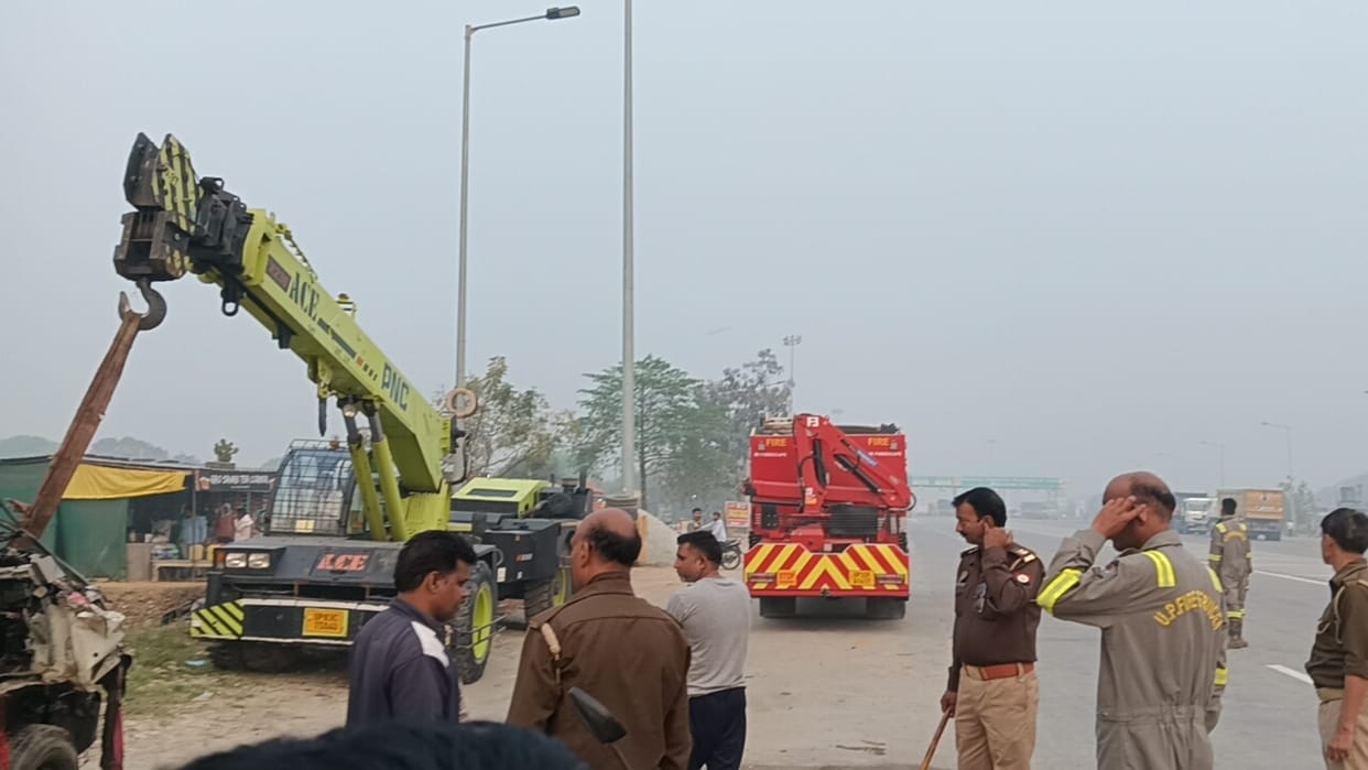 Ambulance collides with truck parked at Kaithi toll plaza, driver dies