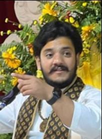 खलीलाबाद के गोला बाजार में चल रहे श्रीमद्भागवत कथा कहते अतुल कृष्ण शास्