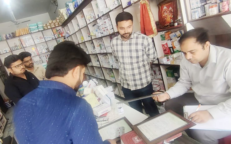 Drug team inspected four medical stores in Tohana