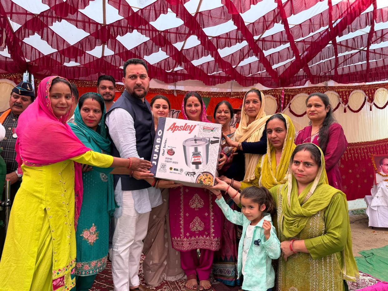 Mother is the first teacher of children, it is impossible to repay the debt of mother power: Ashish