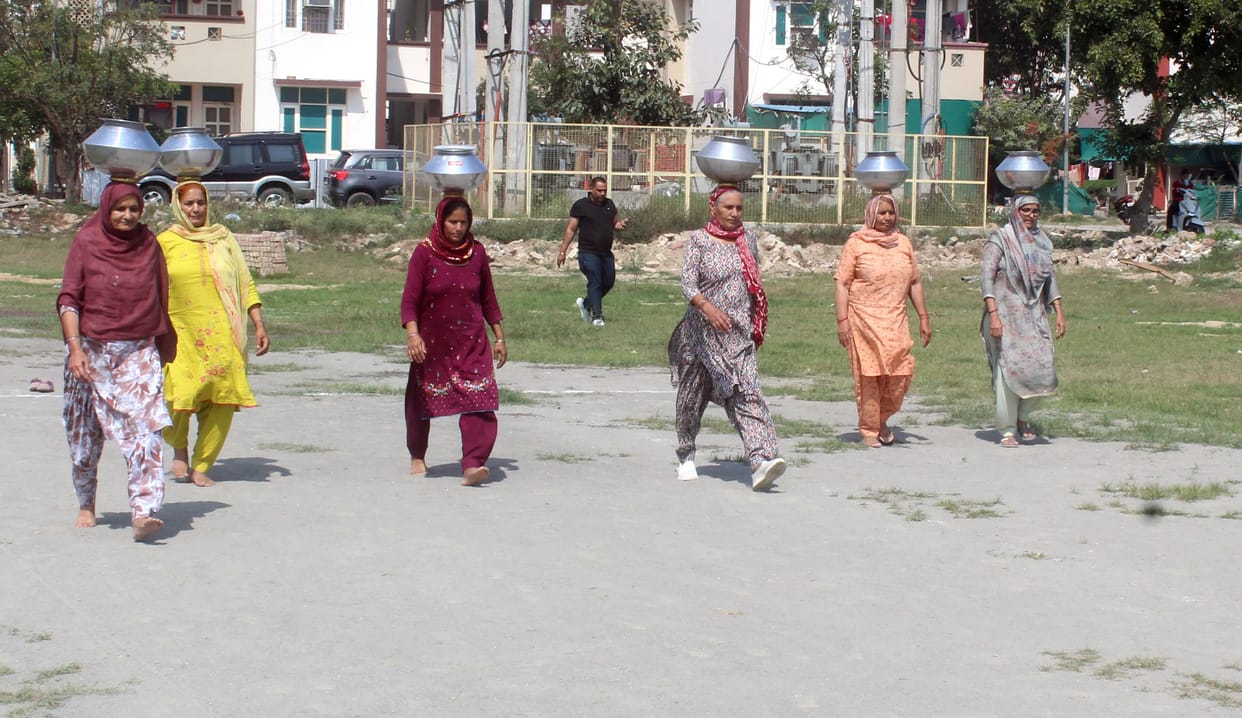 The Superintendent of Police's team was defeated by the Police Line team.