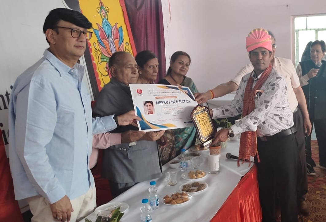 Dr. Furqan Ahmed Sardhanvi honored with Meerut NCR Ratna Award