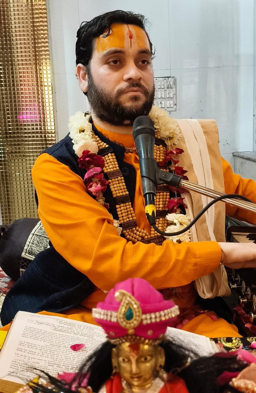 Shrimad Bhagwat Katha can also relieve the pain of ghosts.