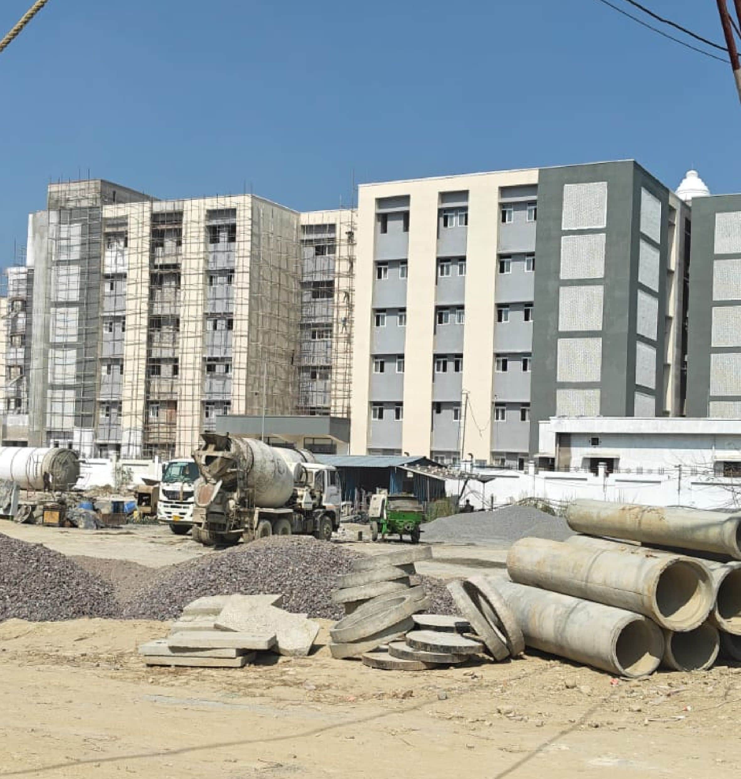  तिलोई के निर्माणाधीन मेडिल कॉलेज। संवाद