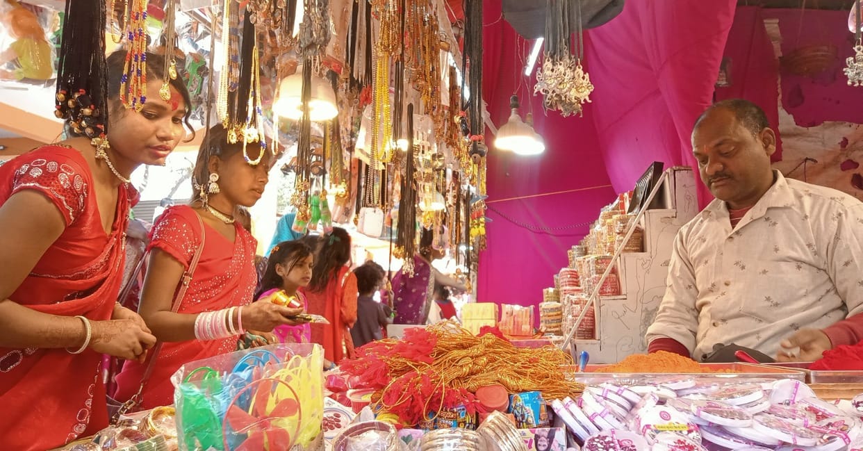Even before Navratri, devotees started arriving in Devipatan